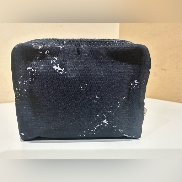 Chanel Logo Travel Ligne Coin Zip Pouch - Picture 3 of 11
